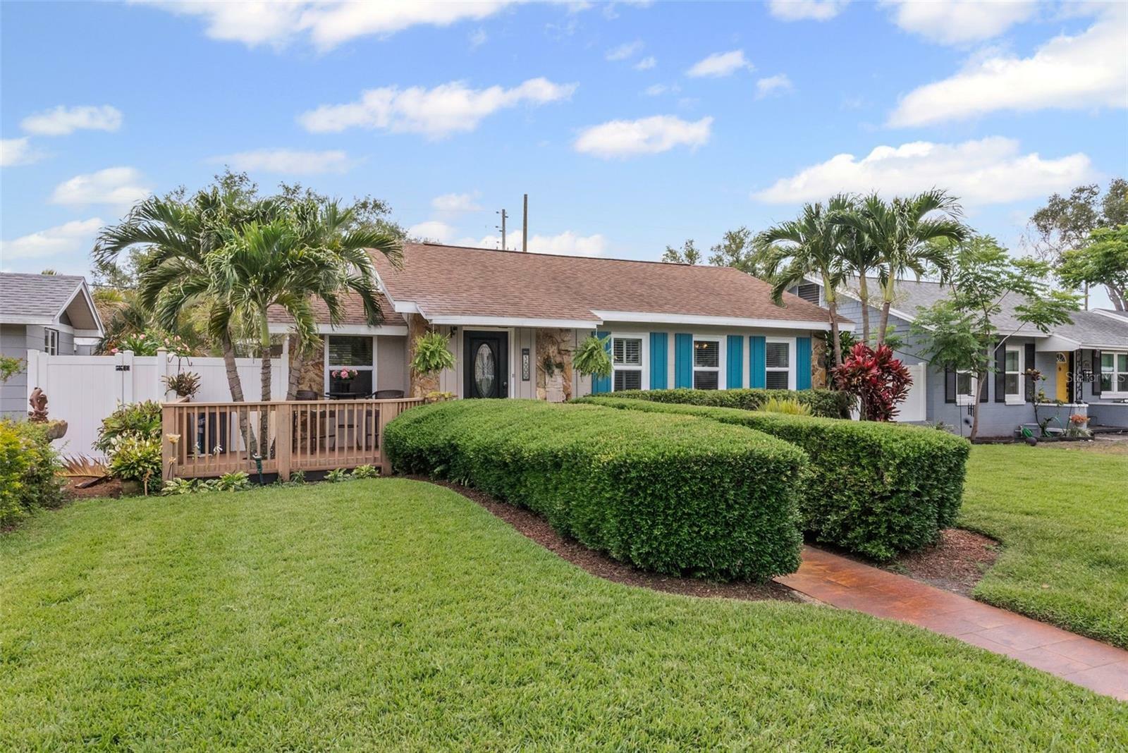 Property Photo: 3800 6th Avenue N FL 33713