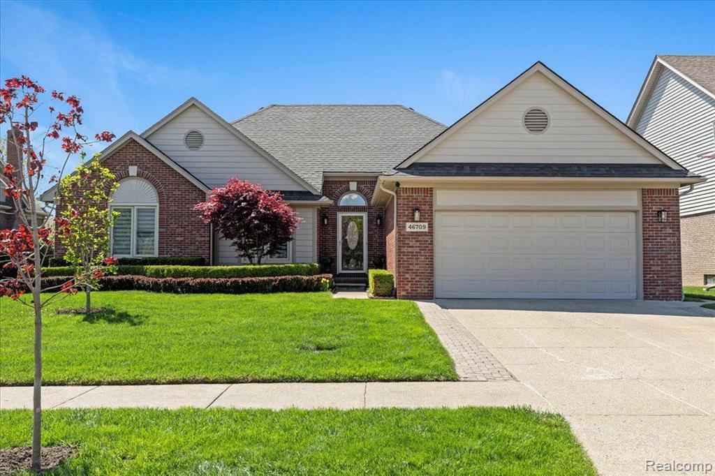 46709 Covington Drive  Macomb MI 48044 3571 photo