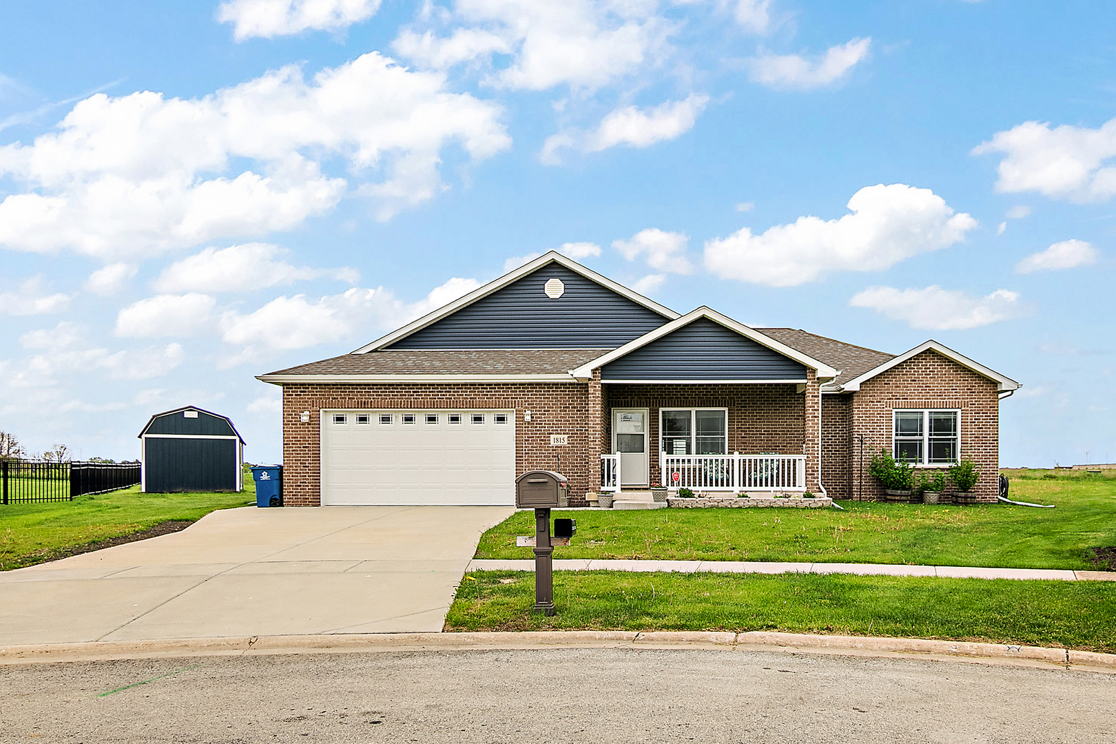 1815 Summerfield Lane  Bourbonnais IL 60914 photo