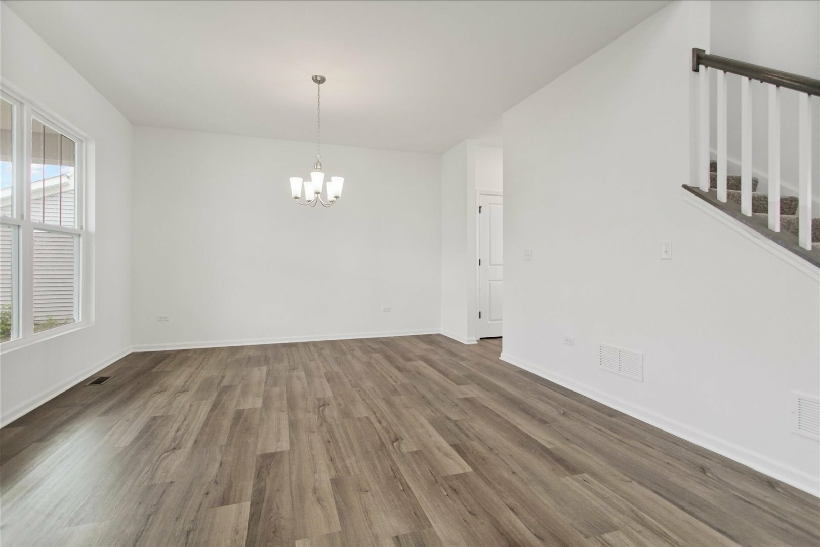 Property Photo:  162 Piper Glen Avenue  IL 60543 