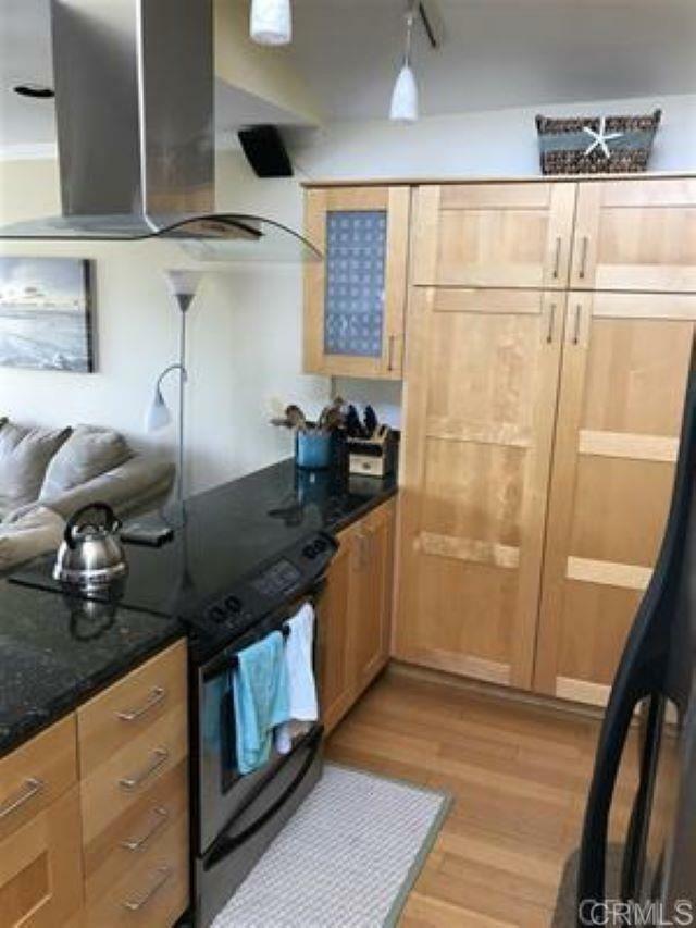 Property Photo: 2376 Altisma Way G CA 92009