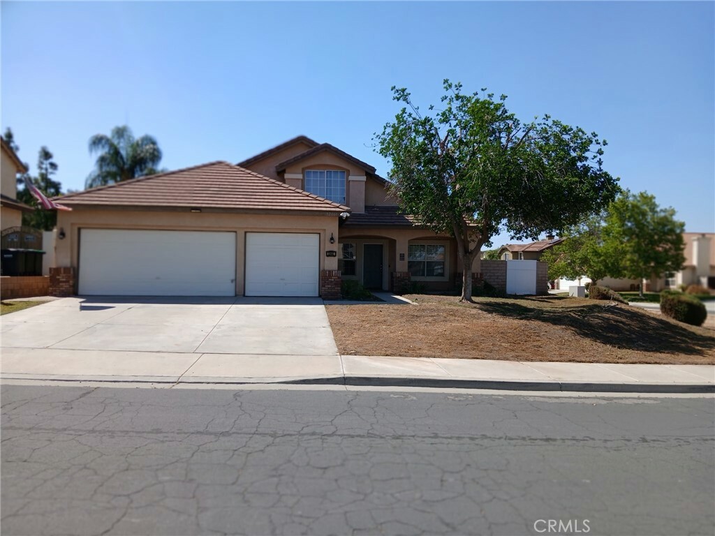 Property Photo: 32440 Samuel Avenue CA 92587