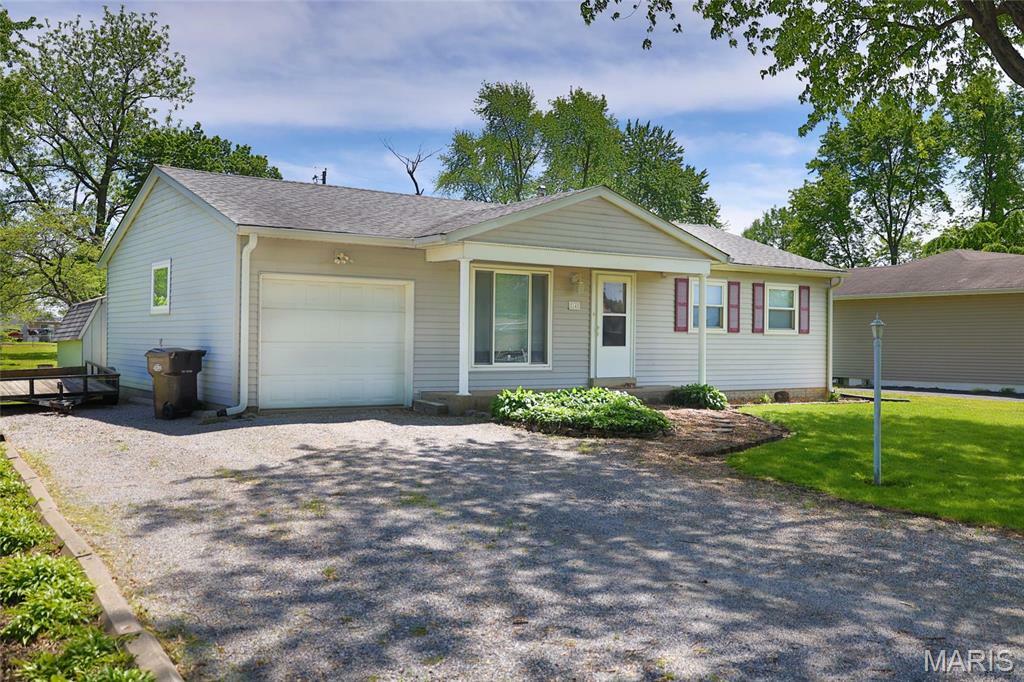 Property Photo: 14 Dee Street IL 62067
