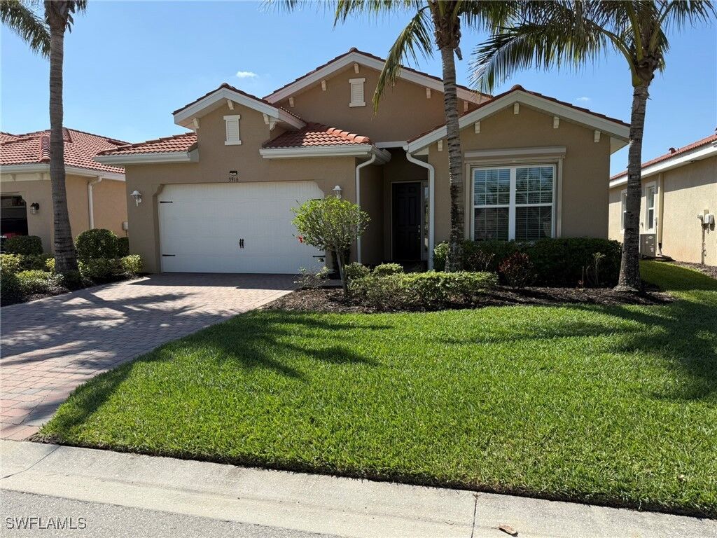 Property Photo:  3916 King Edwards Street  FL 33916 