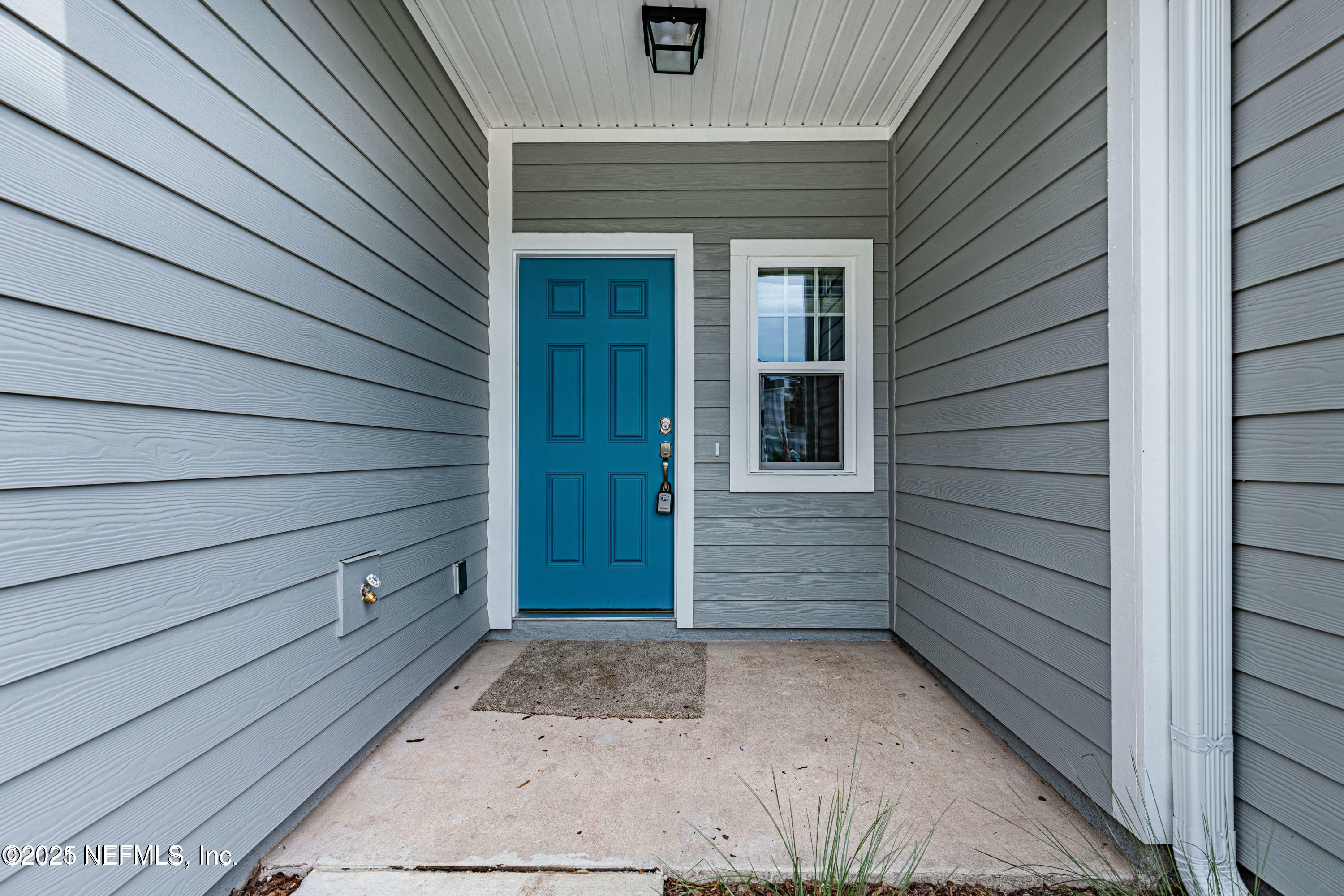 Property Photo: 12895 Ludo Road FL 32258