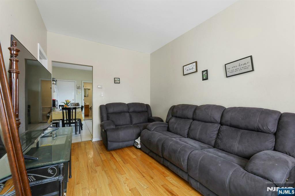 Property Photo:  11 Ann Street  NJ 07032 