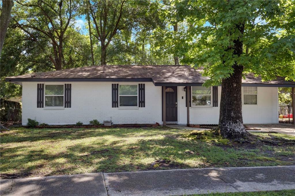 Property Photo: 203 Oriole Drive LA 70458
