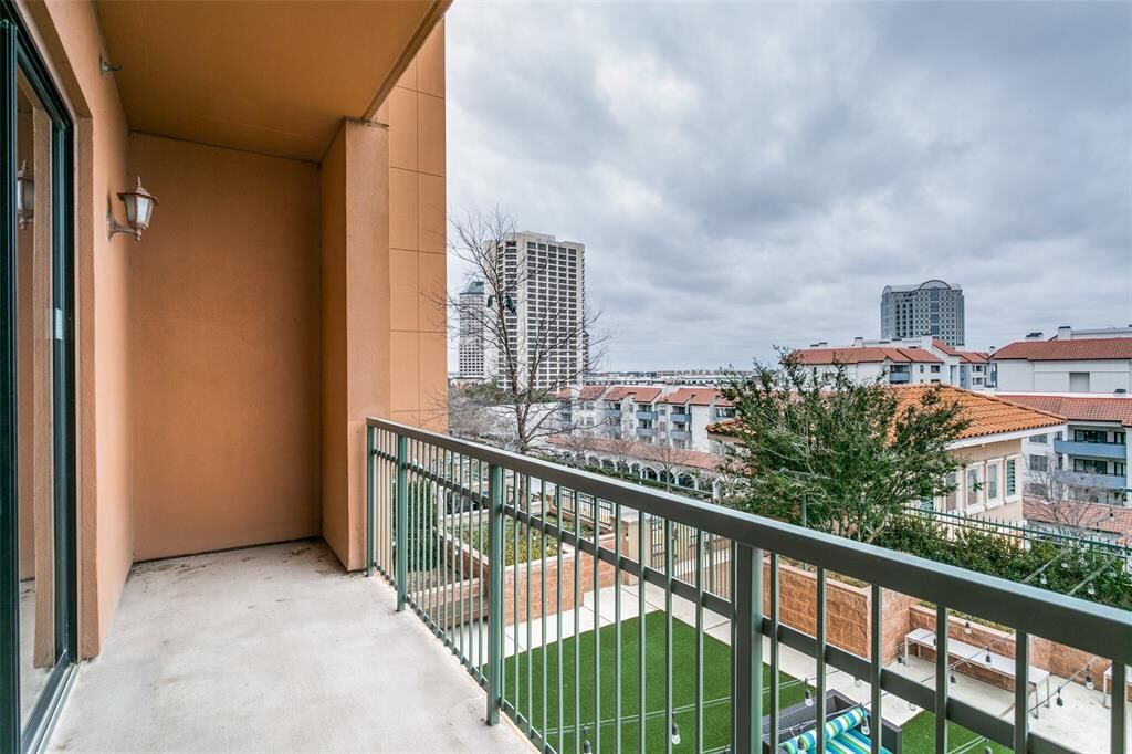 Property Photo:  330 Las Colinas Boulevard E 708  TX 75039 