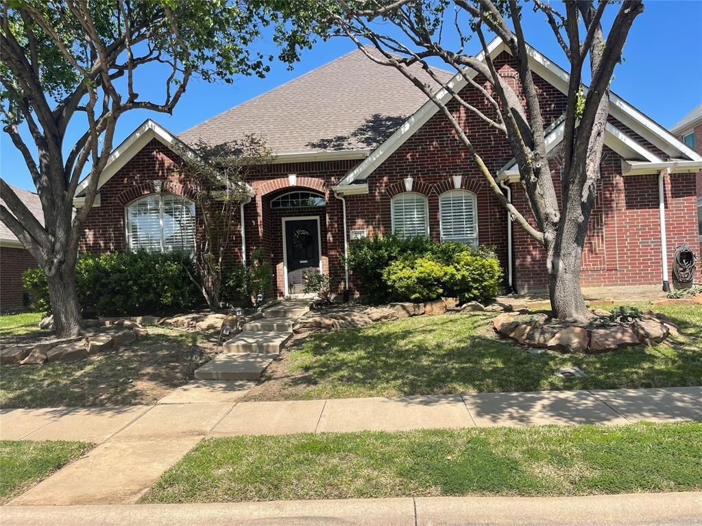 Property Photo:  761 Summit Ridge  TX 75077 