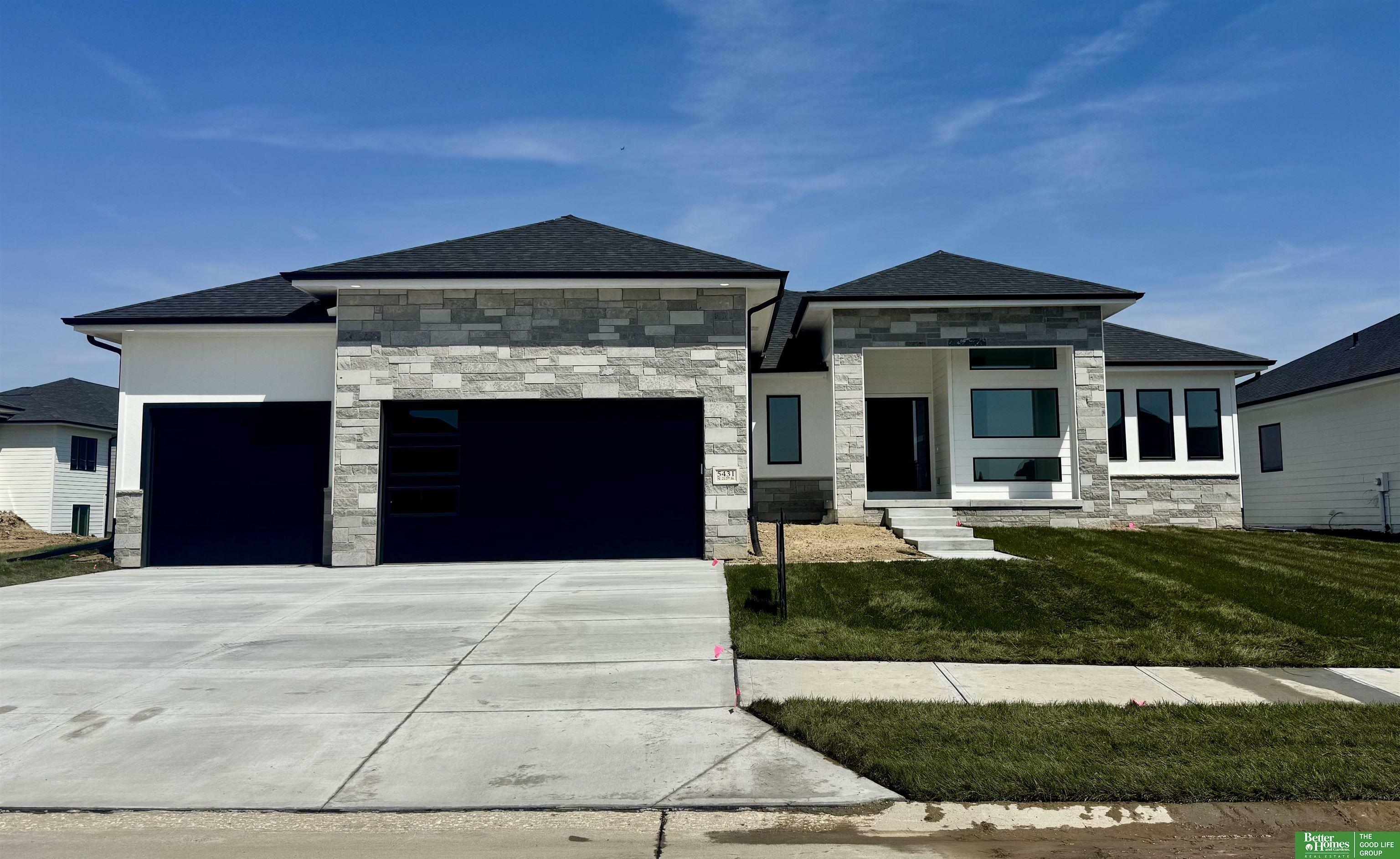5431 N 212th Street  Elkhorn NE 68022 photo