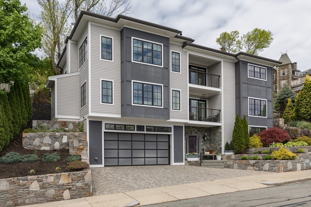 28 Governors Ave  Medford MA 02155 photo