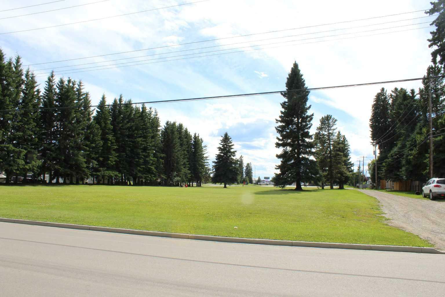 Property Photo: 4022 4 Avenue AB T7E 1B6