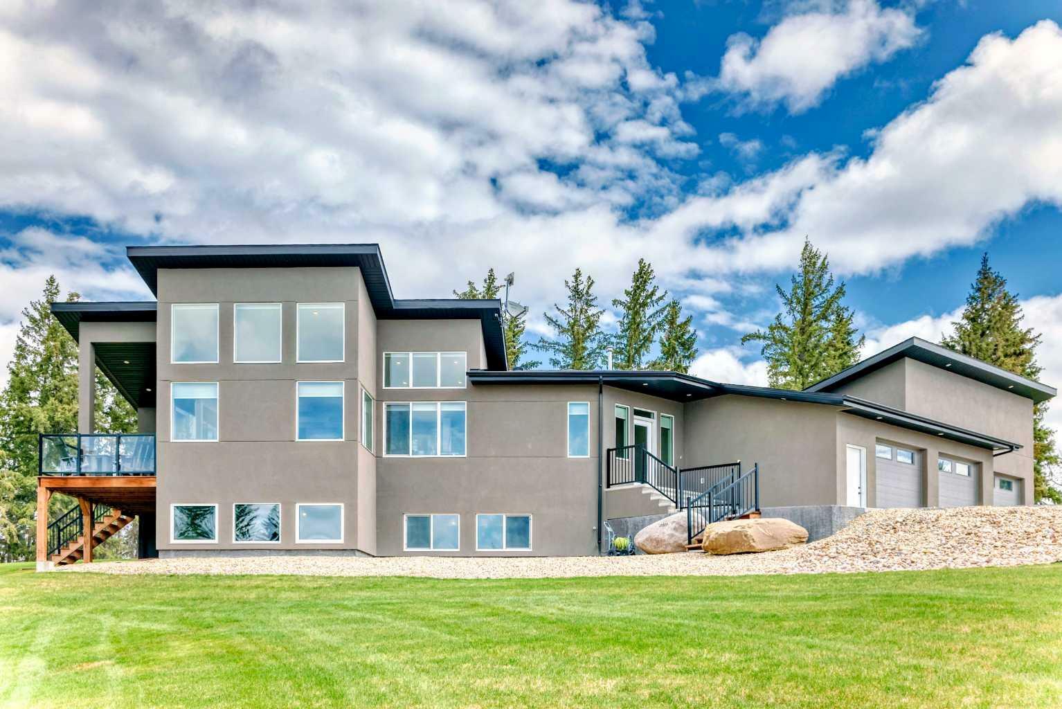 Property Photo: Creek Road 12 AB T4J 1R3