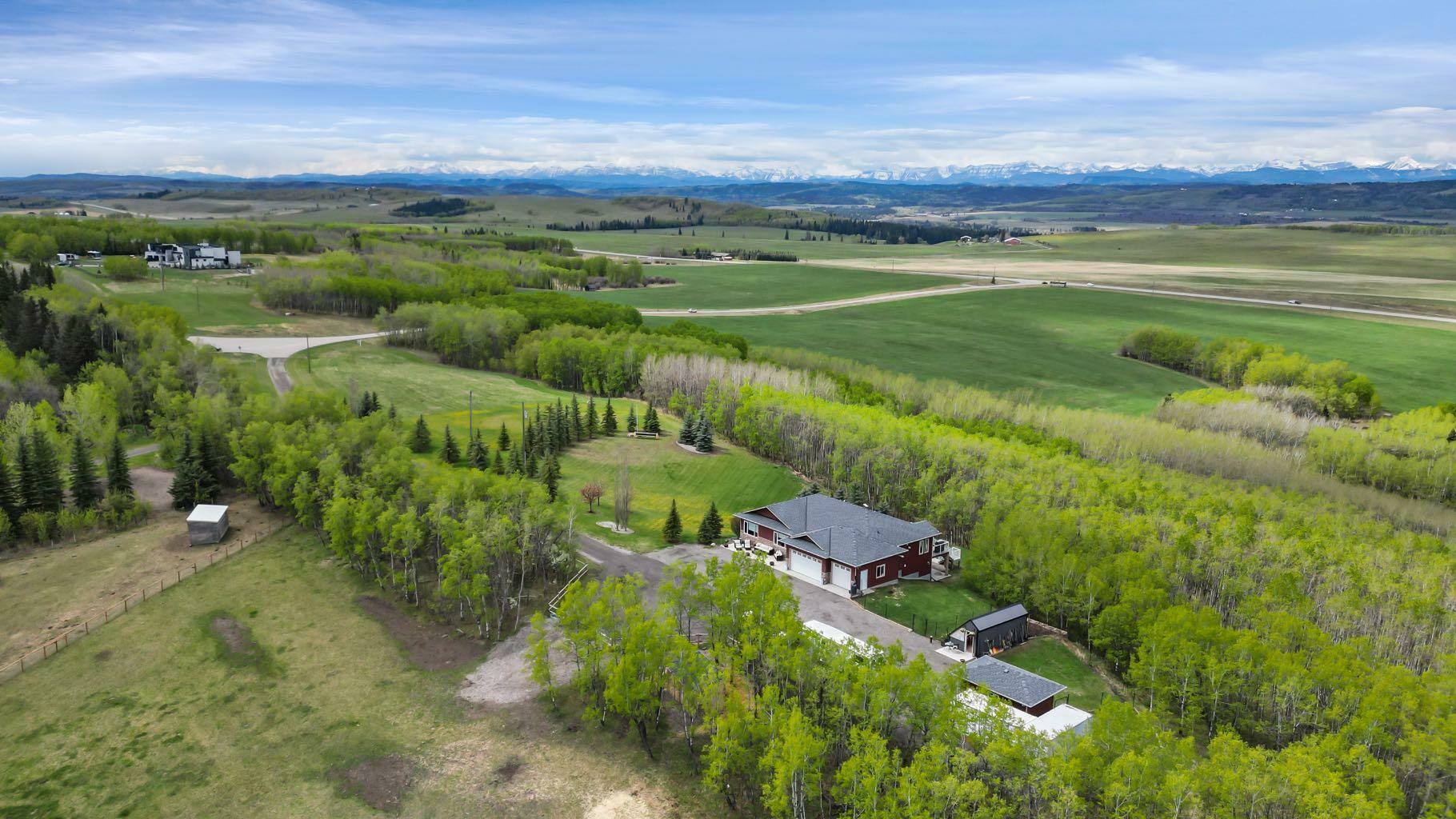 200042 198 Avenue W 200  Rural Foothills County AB T1S 2W8 photo