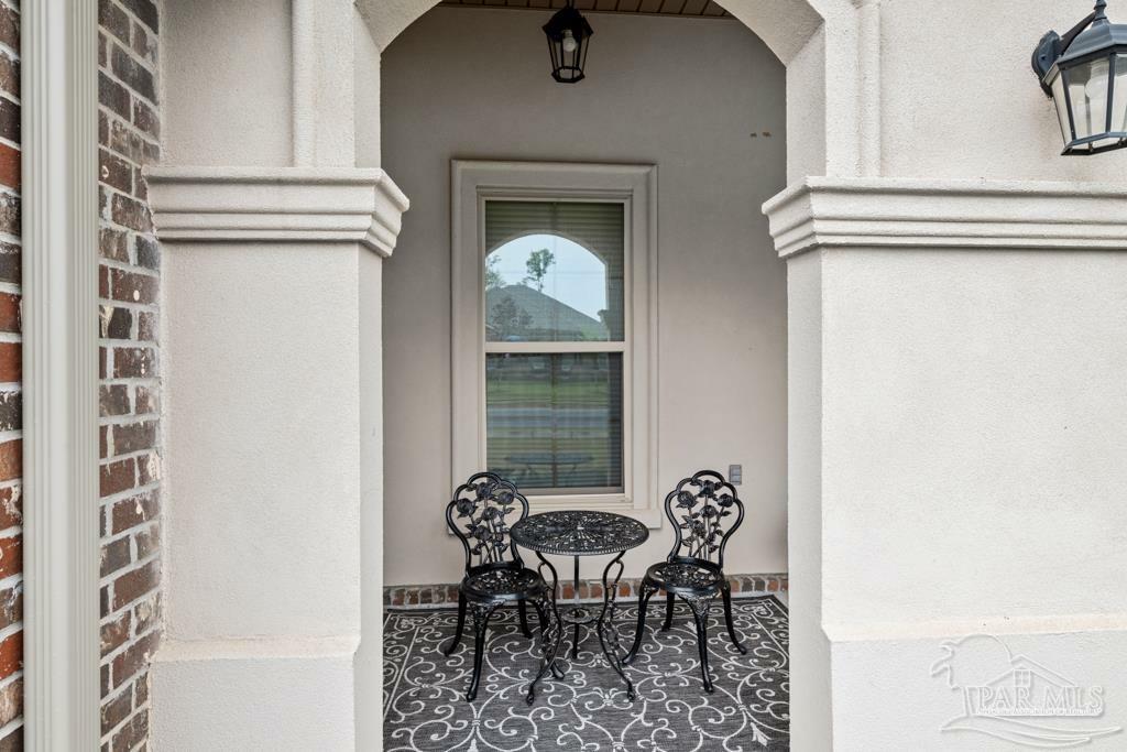 Property Photo: 3076 Mountain Laurel Tr FL 32533