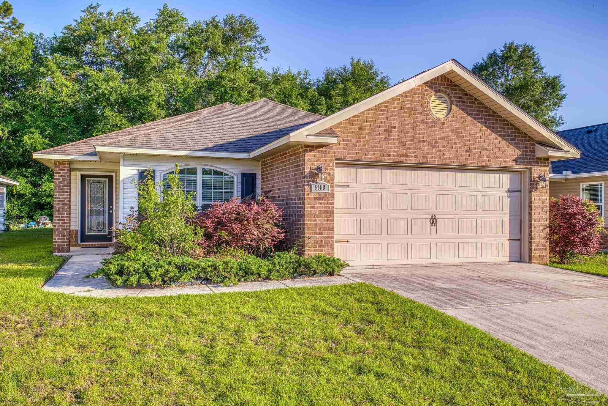 Property Photo: 5183 Teresa Dr FL 32583