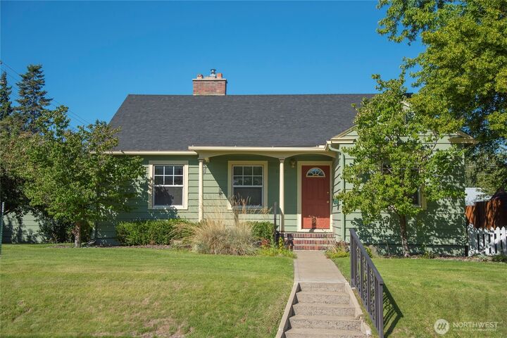 Property Photo: 1007 N B Street WA 98926