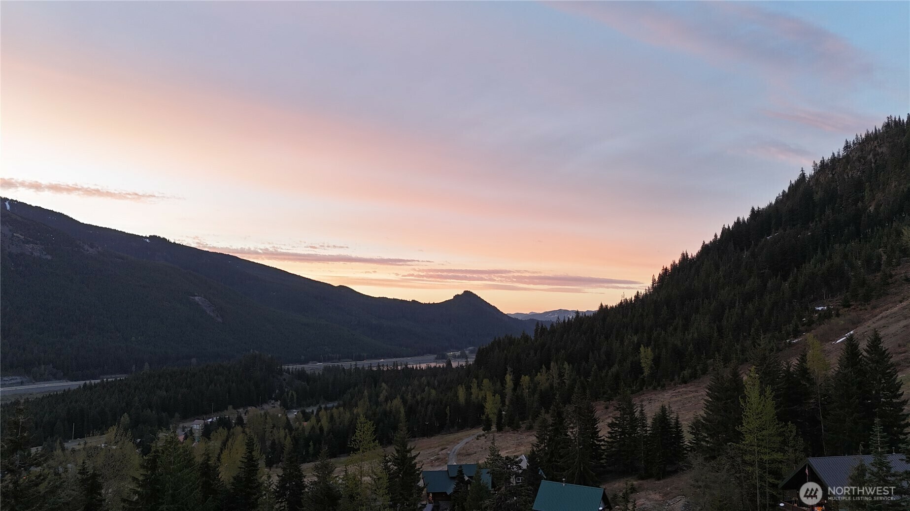 Property Photo:  201  Innsbruck Drive  WA 98068 