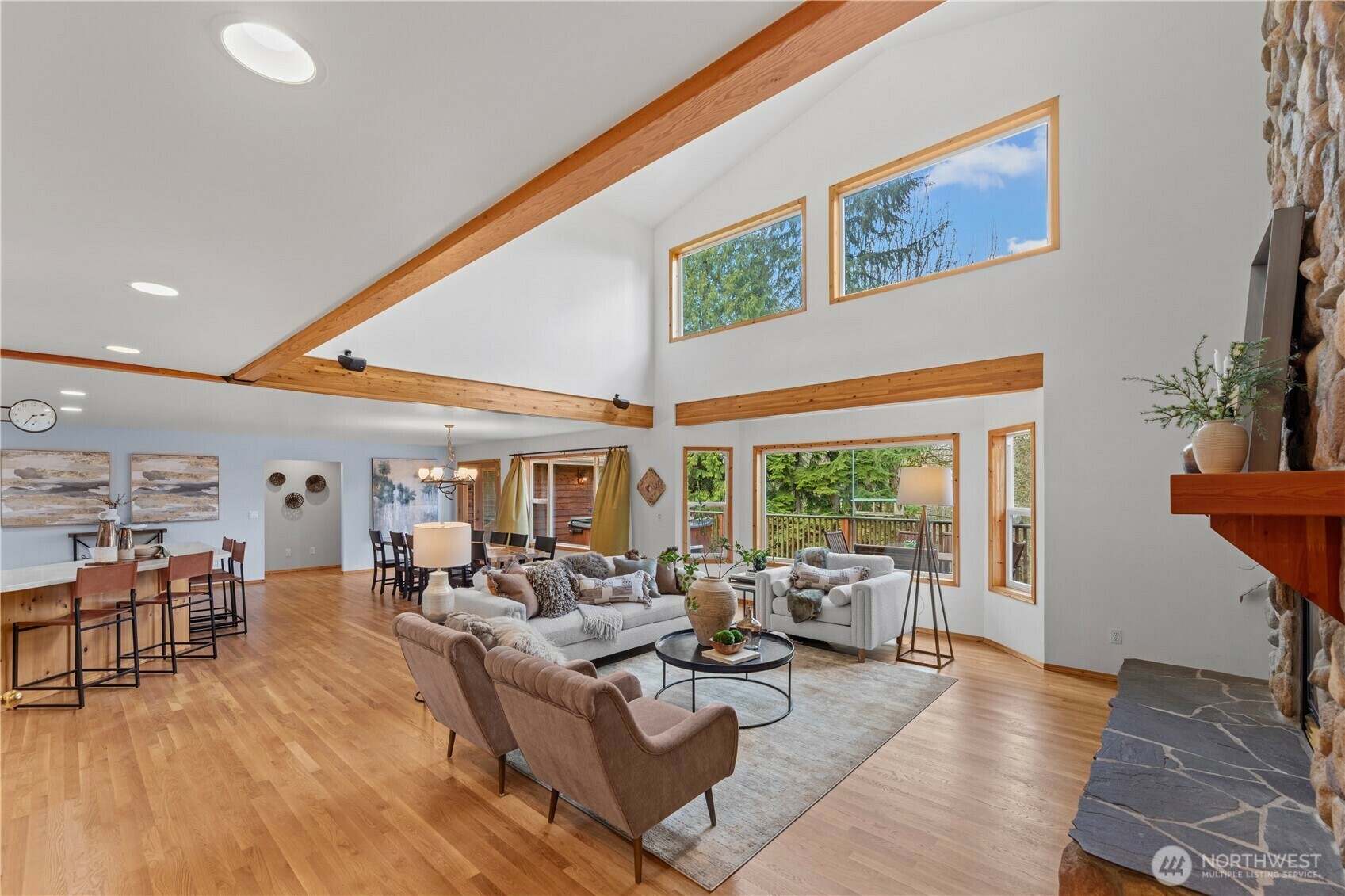 Property Photo: 21819 E Lost Lake Road WA 98296