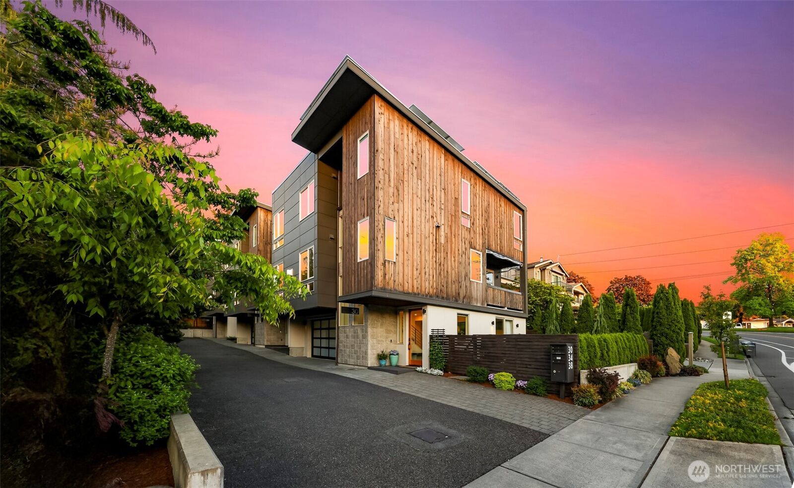 Property Photo:  30  6th Street  WA 98033 