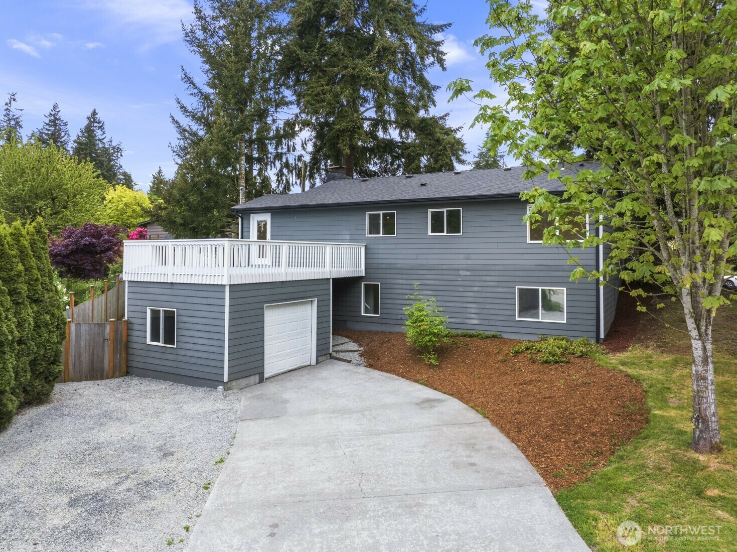 1002  109th  SE  Everett WA 98208 photo
