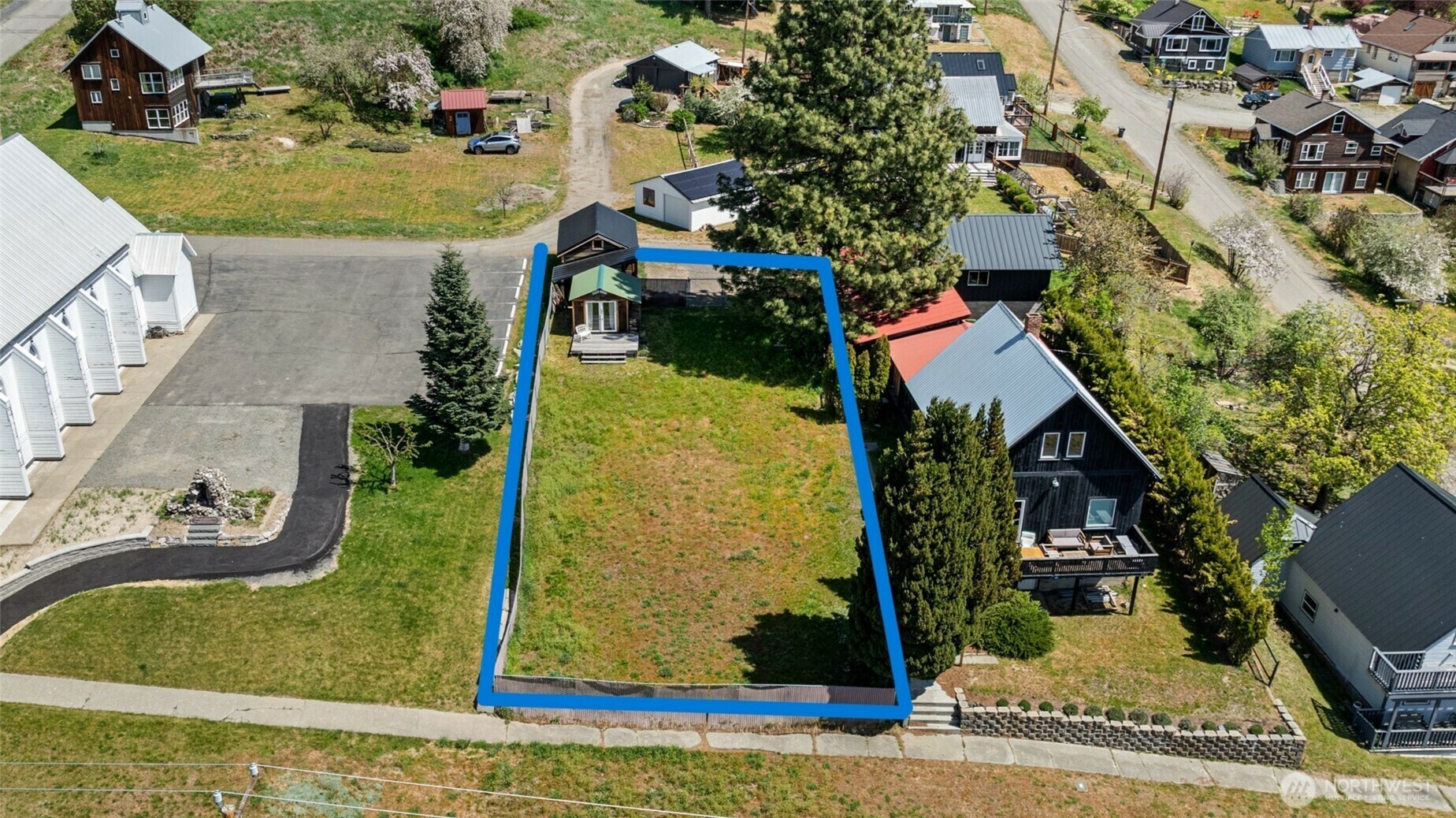 Property Photo: 2 Xx N B Street WA 98941