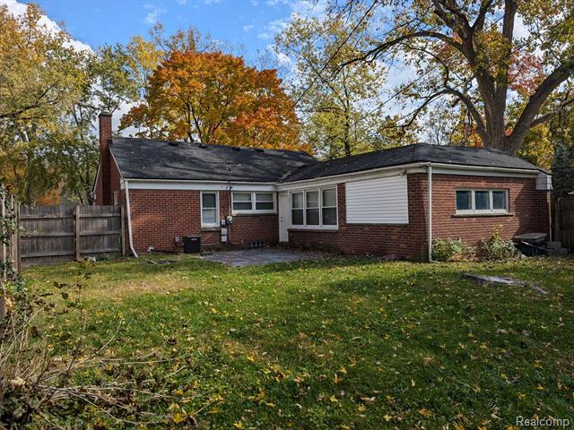 Property Photo: 20407 Lennane MI 48240