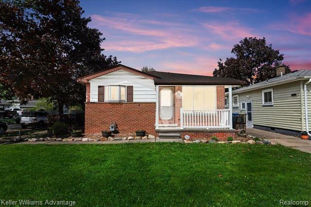 Property Photo: 4050 Mayfair Street MI 48125