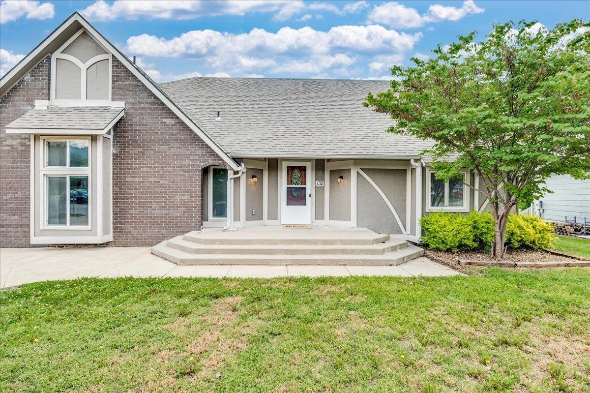 Property Photo: 132 Timberlane Dr KS 67060