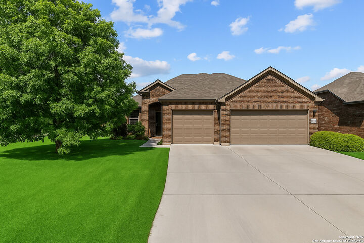 1002 Faith Ranch  San Antonio TX 78245 photo