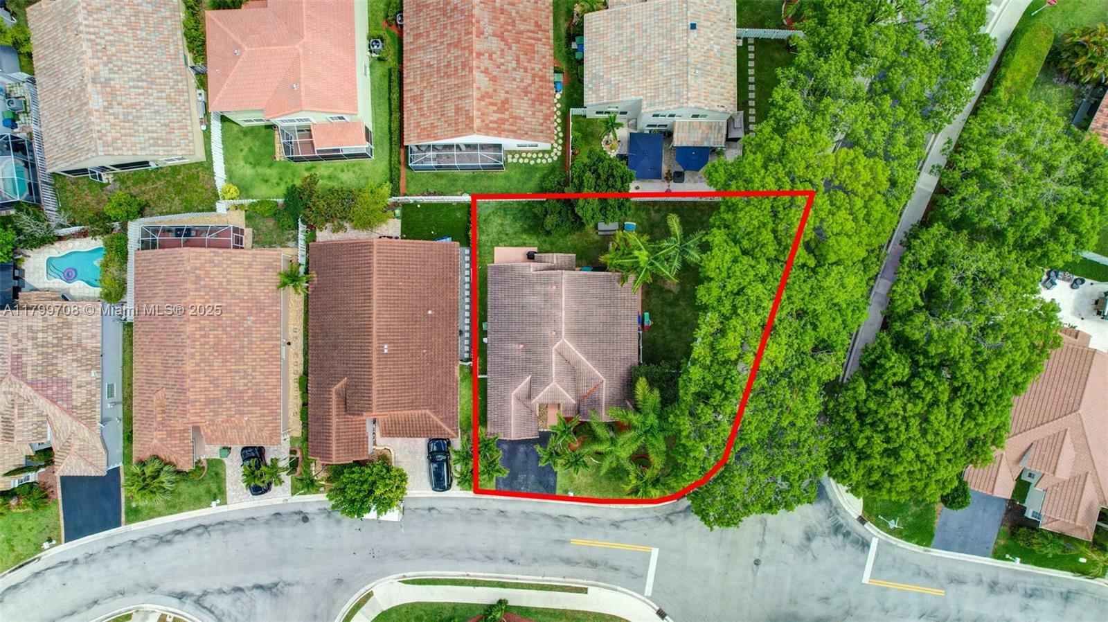 Property Photo: 396 Bedford Ave FL 33326