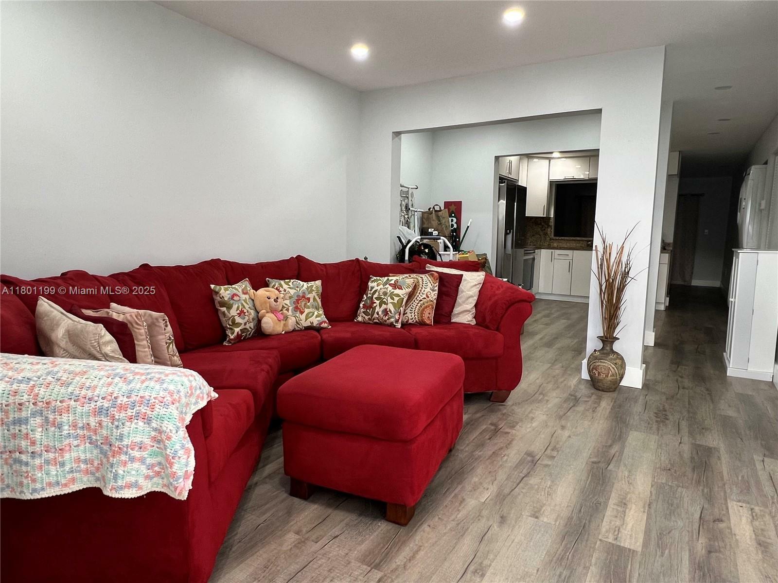 Property Photo: 3815 SW 89th Ave 0 FL 33165
