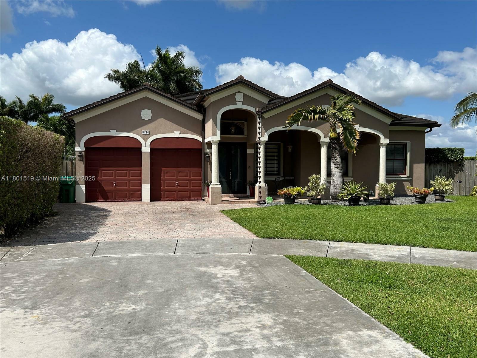 8216 SW 166th Pl  Miami FL 33193 photo