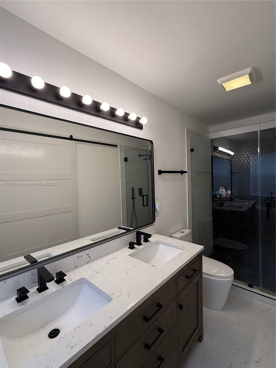 Property Photo: 1120 Canella Ln FL 33019