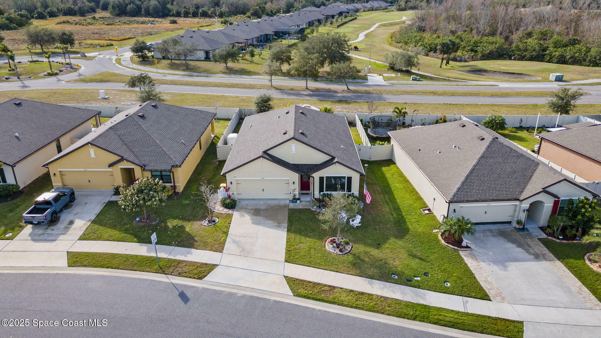 Property Photo: 3847 Loggerhead Lane FL 32754