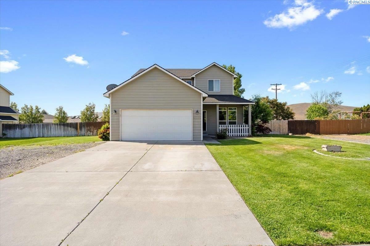 Property Photo: 4505 Kendall Way WA 99353