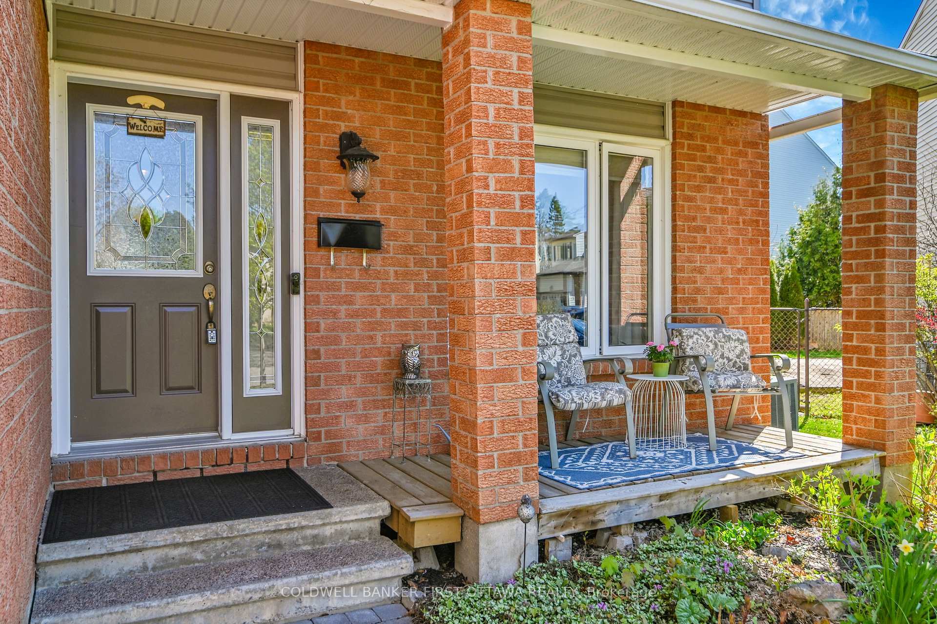 Photo de la propriété:  21 Tammela Court  ON K1T 2E7 