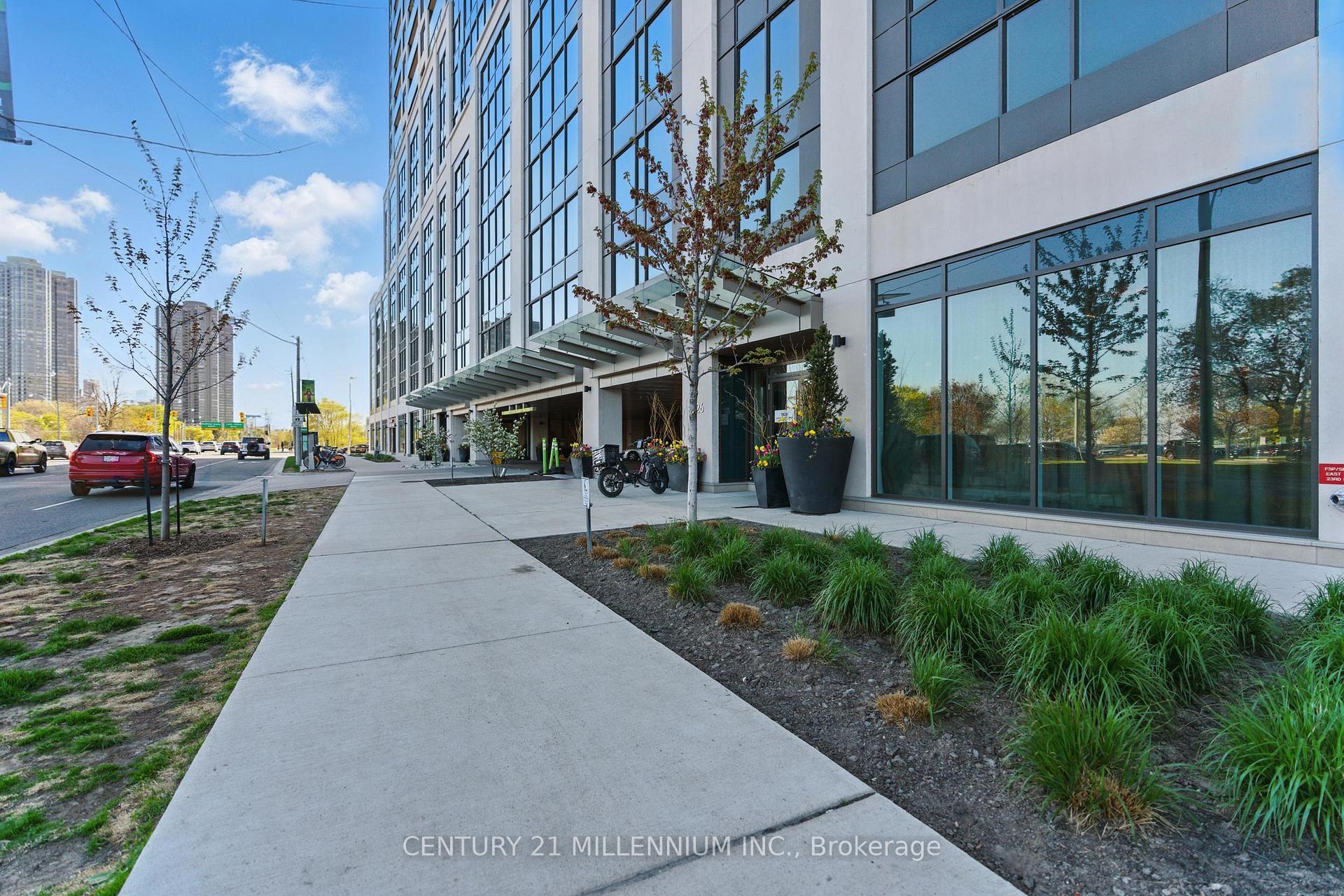 Property Photo: 1926 Lake Shore Boulevard W 3011 ON M6S 0B1