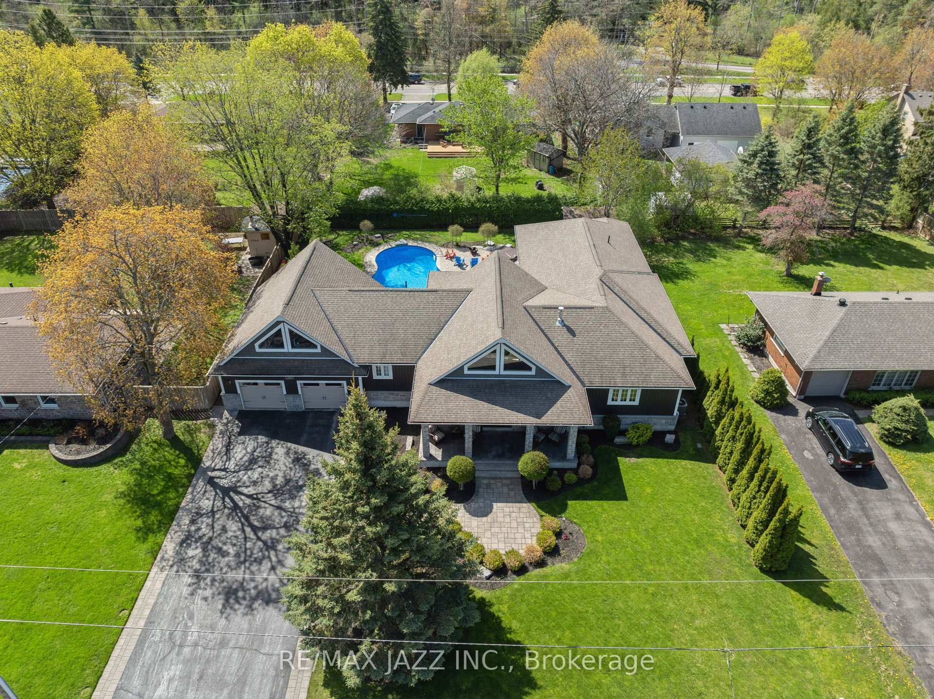 325 Maine Street  Oshawa ON L1L 1A8 photo