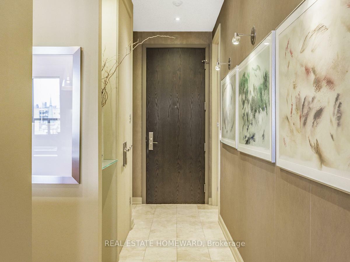 Property Photo: 48 St Clair Avenue W 702 ON M4V 2Z2