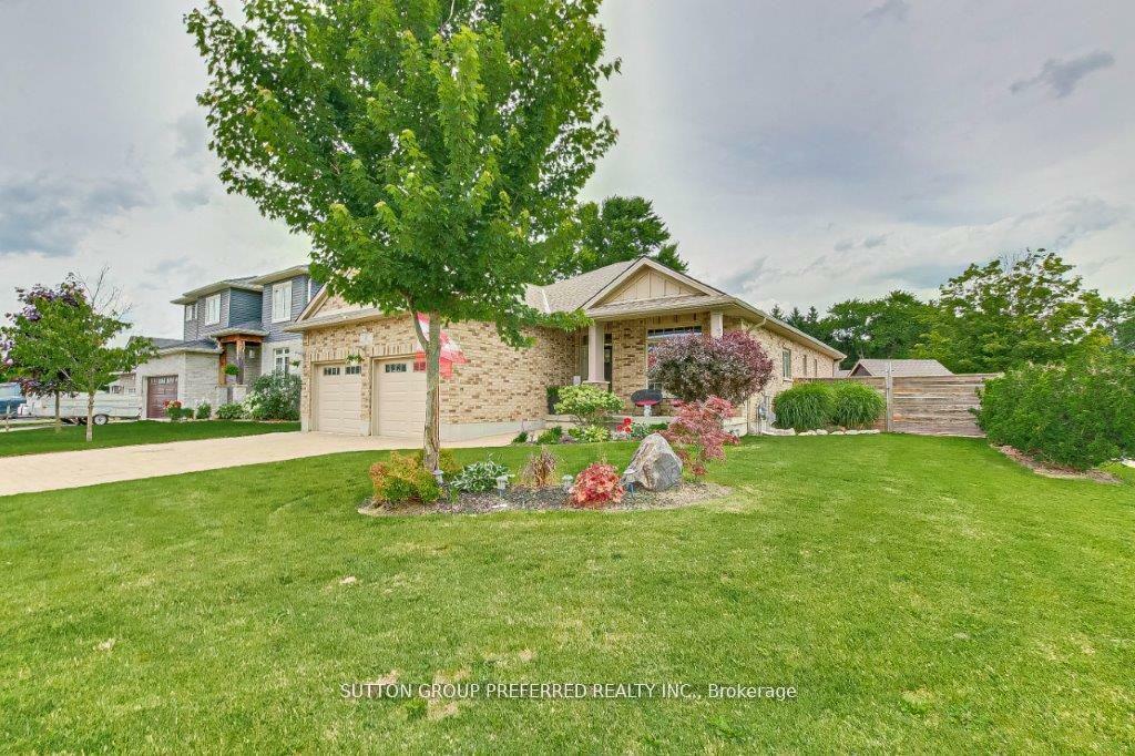 Property Photo: 2 Brooker Trail ON N0M 2P0