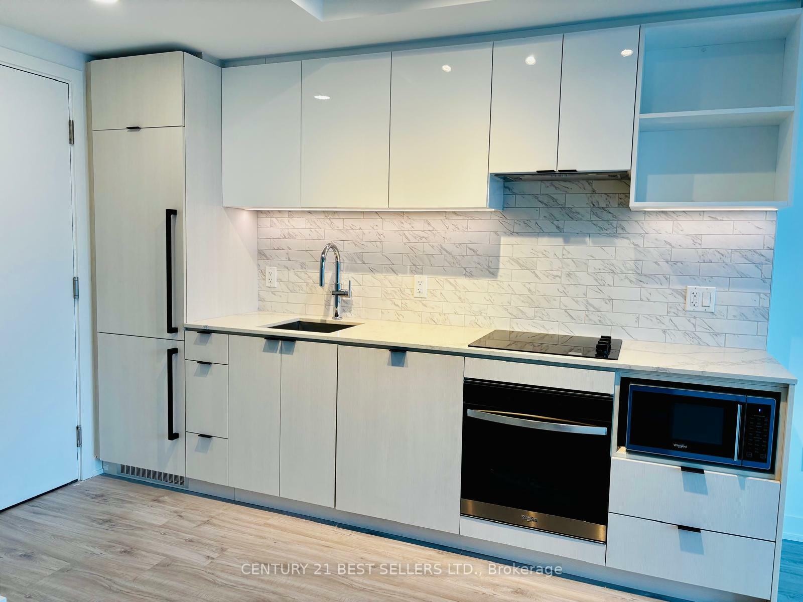 Property Photo: 252 Church Street 3016 ON M5B 0E6