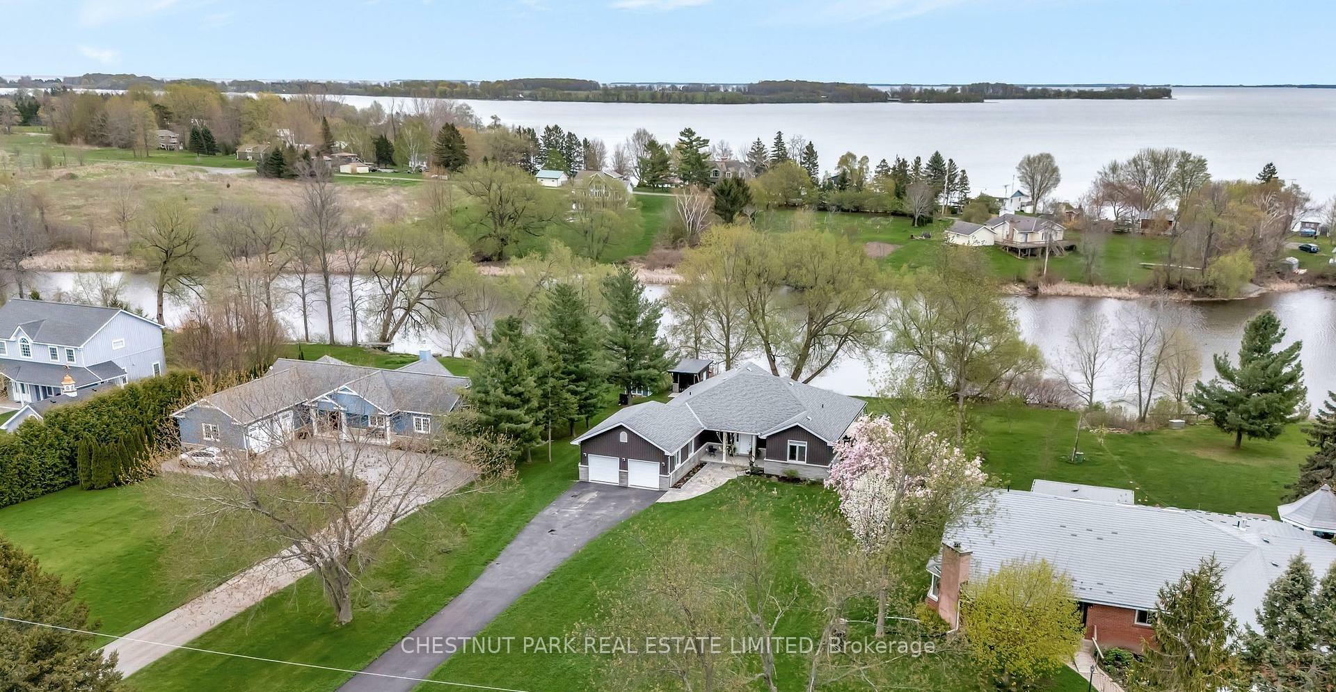 Property Photo: 85 Smiths Bay Avenue ON K0K 2T0