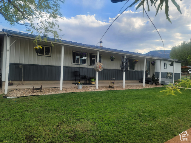 Property Photo: 96 E 100 S UT 84667