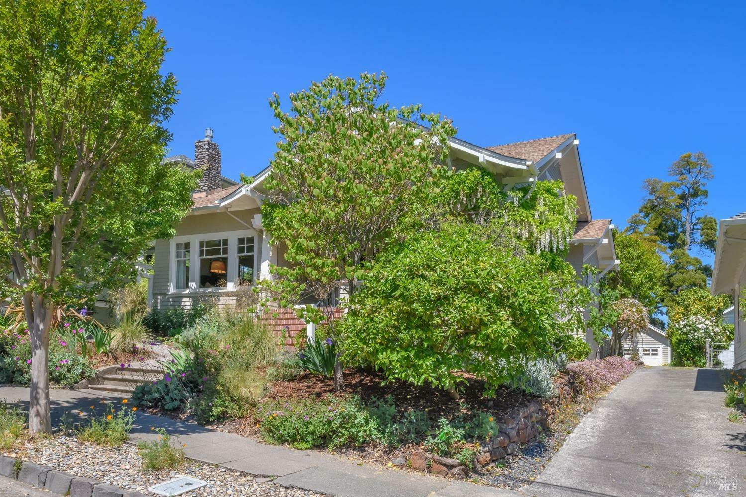 Property Photo: 528 Oak Street CA 94952