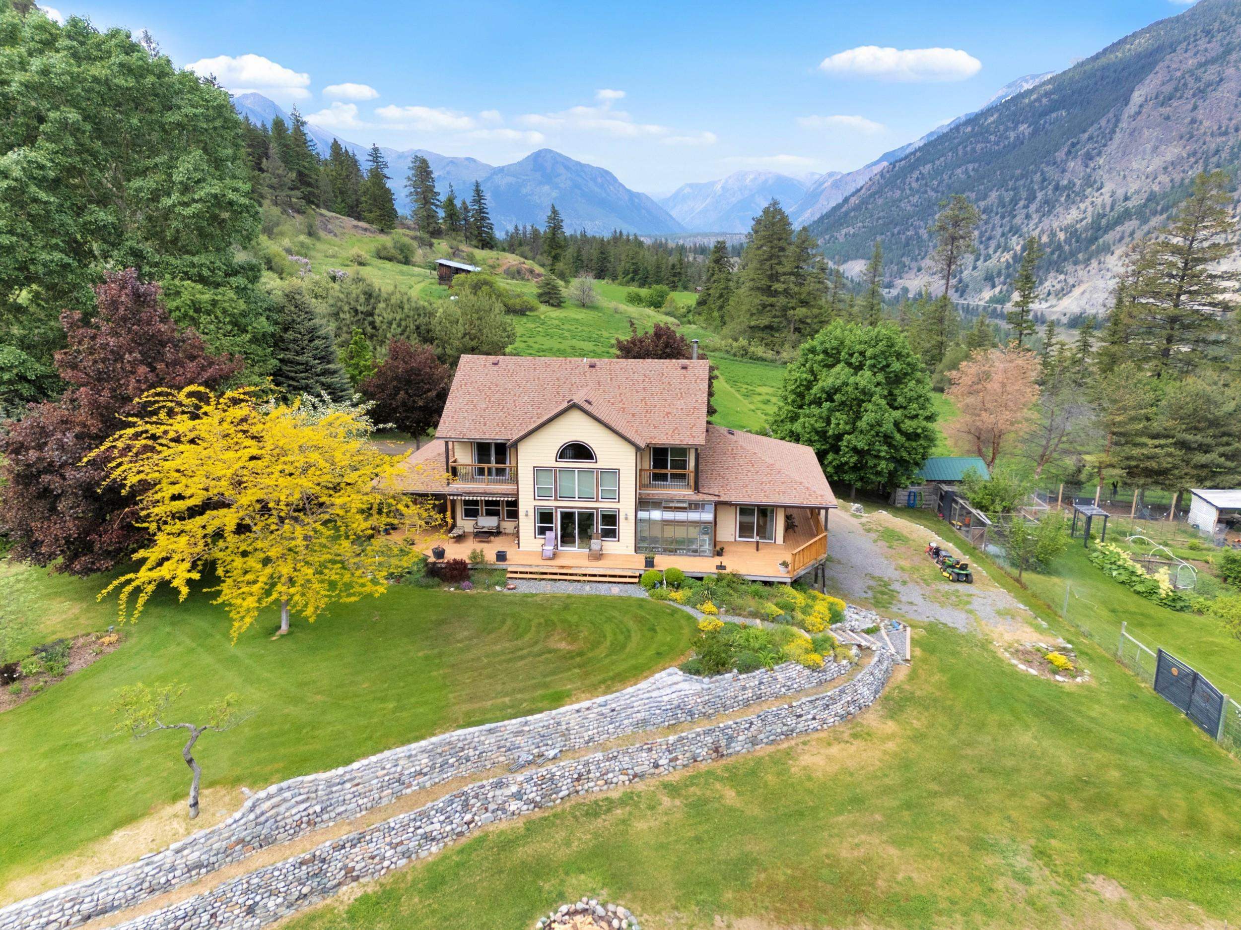 Property Photo: 9100 Texas Creek Road BC V0K 1V0