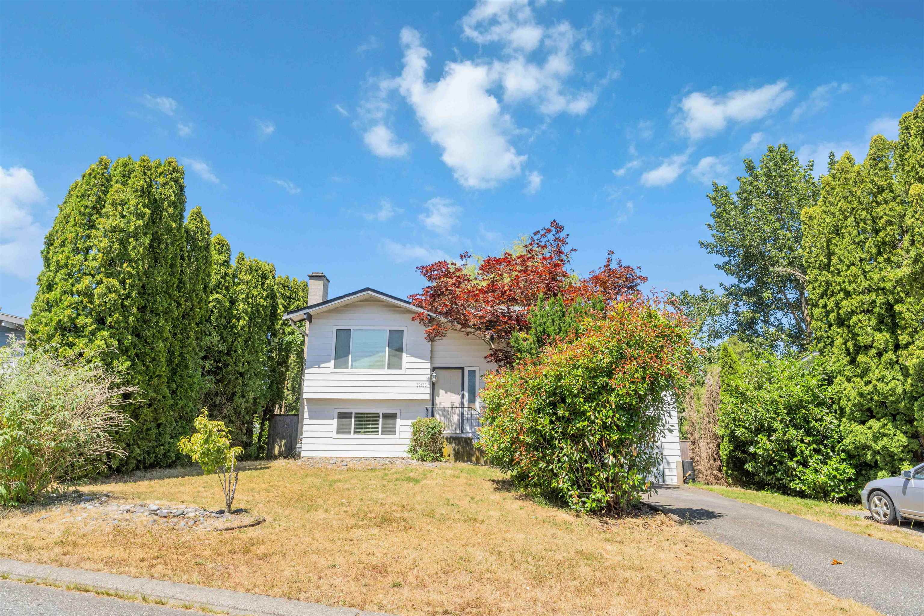 Property Photo: 32133 Mouat Drive BC V2T 4G6