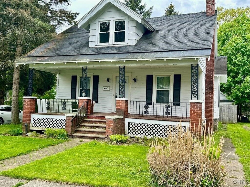 Property Photo:  410 Park Street  NY 13069 