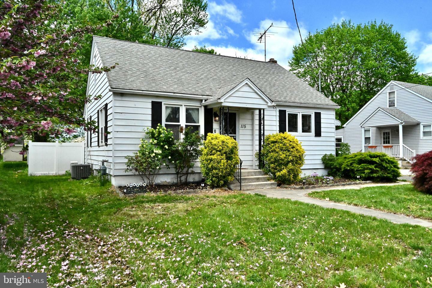 Property Photo: 115 Lindale Avenue NJ 08094