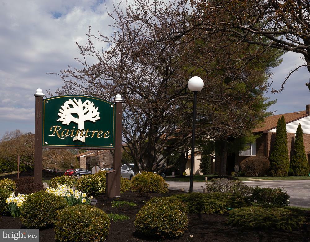 Property Photo: 1606 Raintree Lane 1606 PA 19355